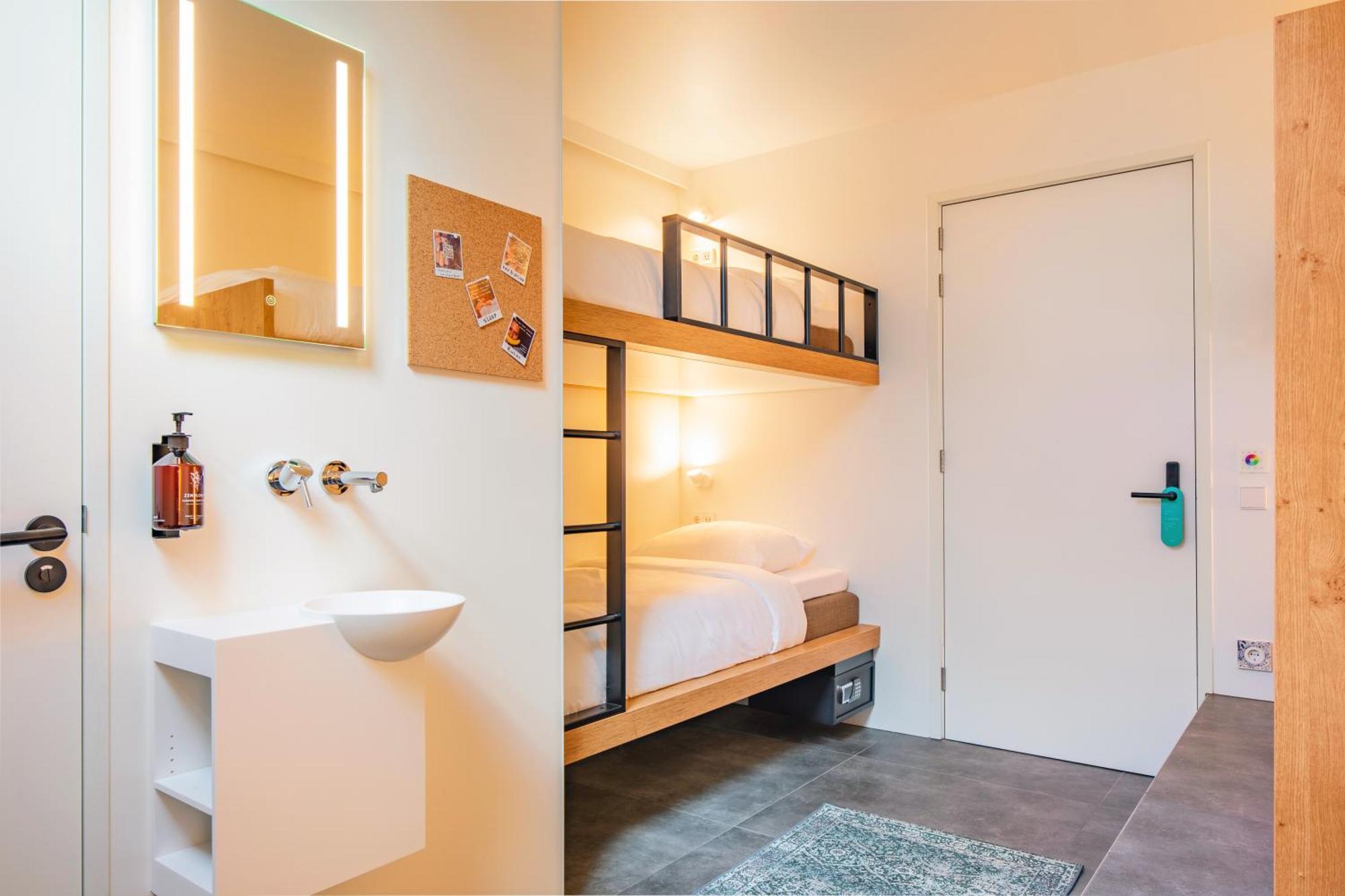Bunk Hostel Amsterdam Eksteriør bilde